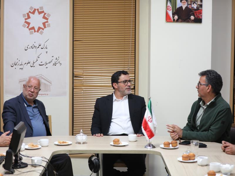 حضور دکتر طاهری نماینده  مردم زنجان در مجلس شورای اسلامی در پارک دانشگاه تحصیلات تکمیلی علوم پایه زنجان