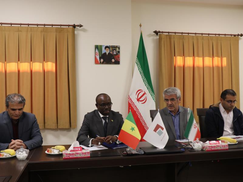 امضای تفاهم‌نامه همکاری علمی و فناورانه بین دانشگاه تحصیلات تکمیلی علوم پایه زنجان و سفارت سنگال 