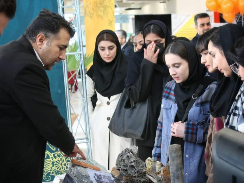 بیست و ششمین نمایشگاه دستاوردهای پژوهش، فناوری و فن بازار استان زنجان